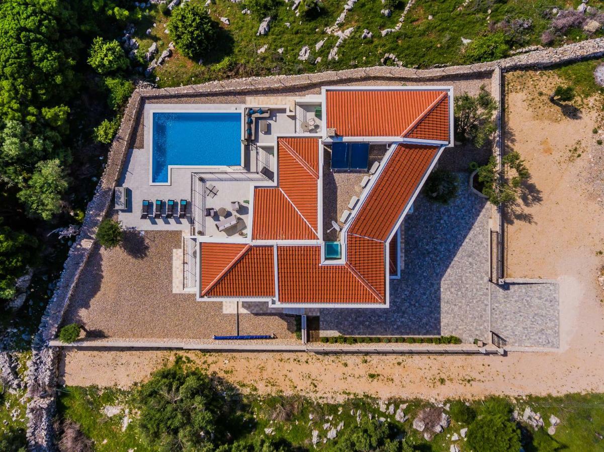 Villa Bramasole Lun Новаля Екстериор снимка