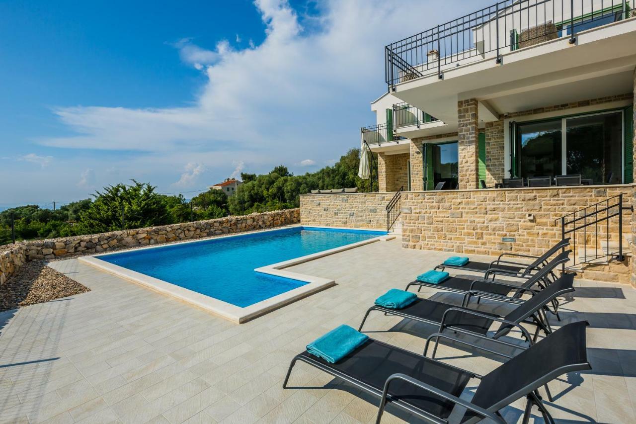 Villa Bramasole Lun Новаля Екстериор снимка