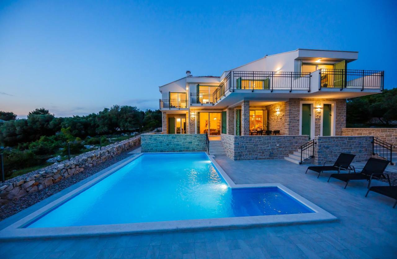 Villa Bramasole Lun Новаля Екстериор снимка